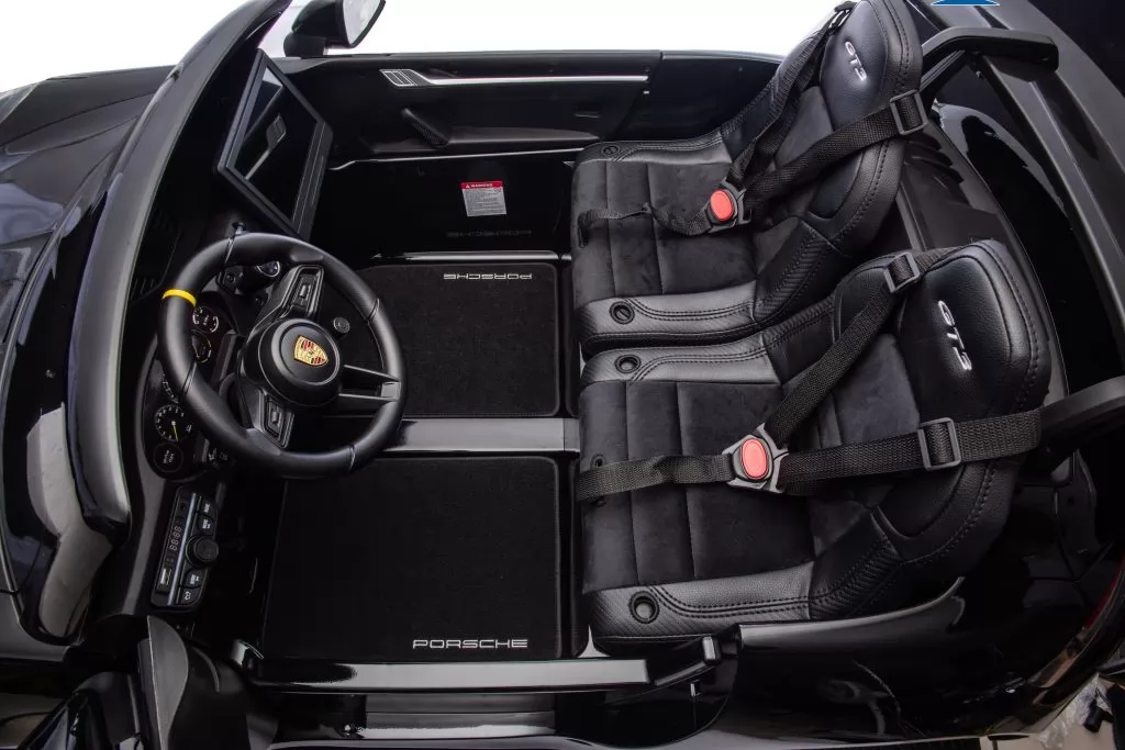 Porsche 911 GT3 24V 2 Plazas 2.4G Negro Metalizado interior
