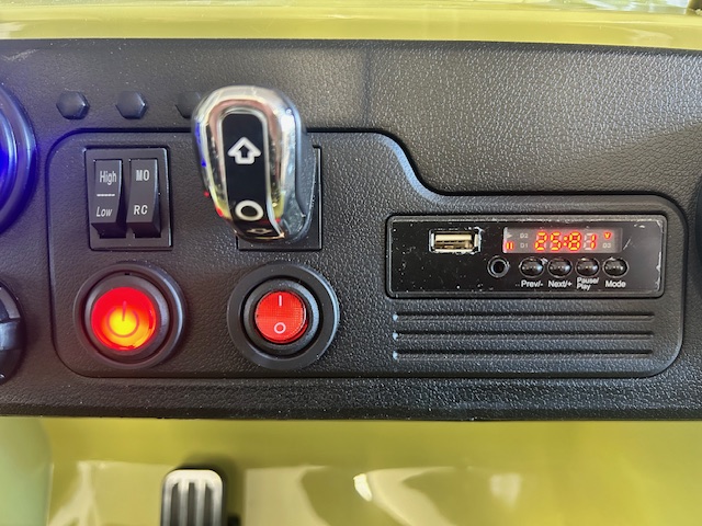 coches teledirigidos todoterreno willys jeep desert fox display