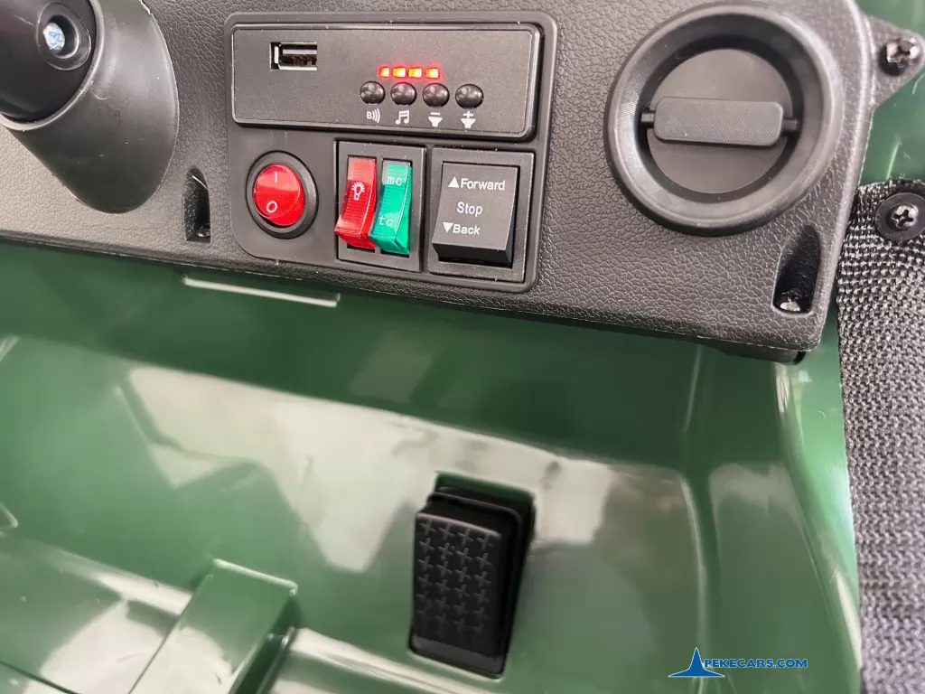 Todoterreno Willys Army Jeep 12V 1 Plaza verde display