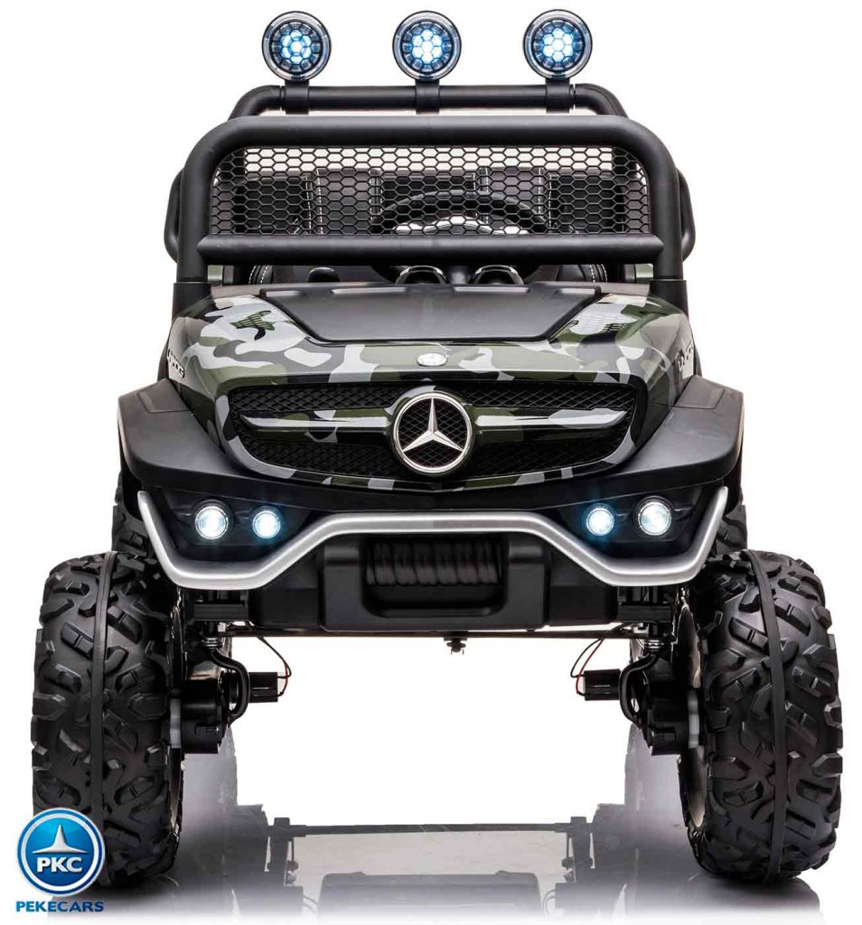 Mercedes Unimog JL199 camuflaje vista de frente