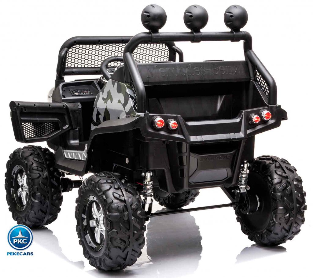 Mercedes Unimog JL199 camuflaje vista trasera lateral izquierdo