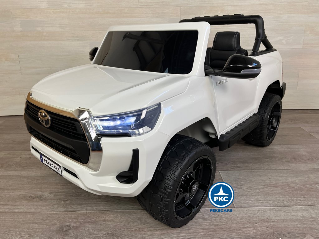 Toyota Hilux 12v 2,4Ghz blanco vista principal