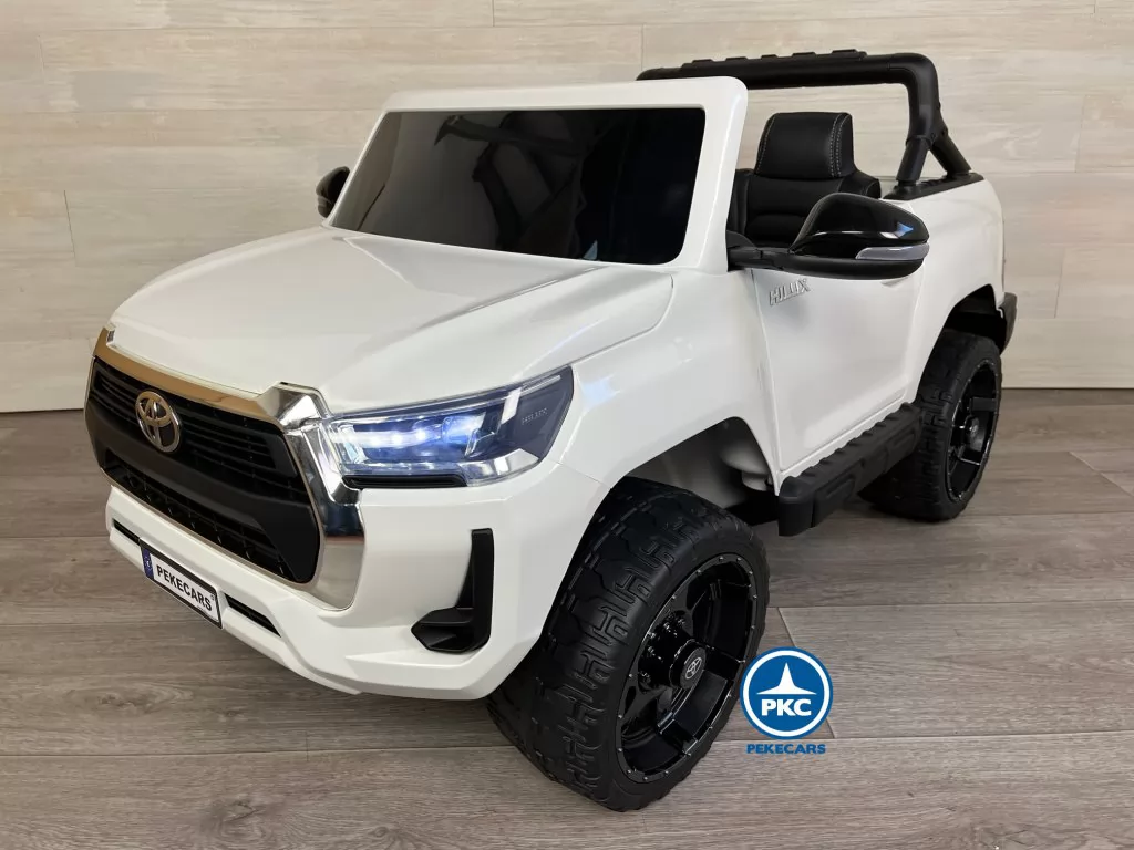 Toyota Hilux 12v 2,4Ghz blanco