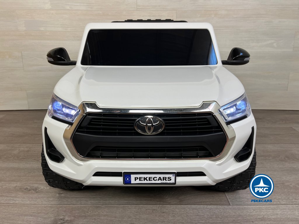 Toyota Hilux 12v 2,4Ghz blanco