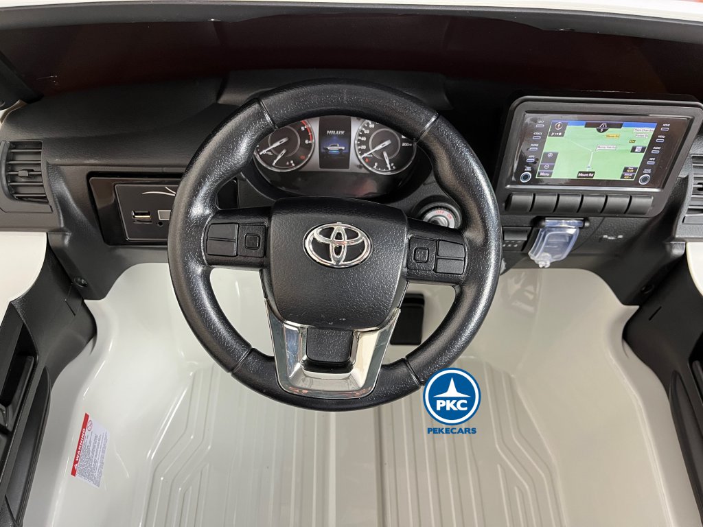 Toyota Hilux 12v 2,4Ghz blanco