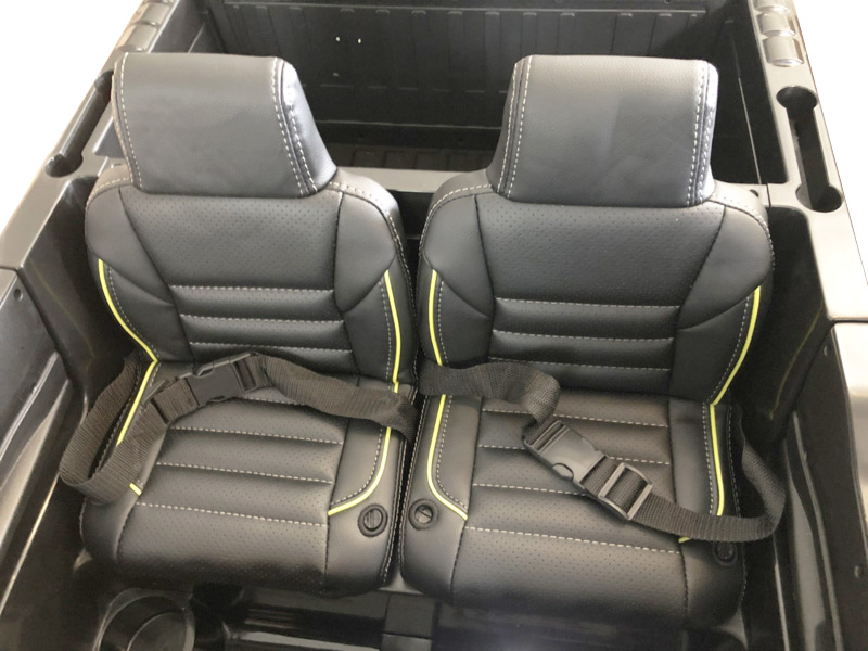 Toyota Hi-lux 12v 2,4Ghz negro