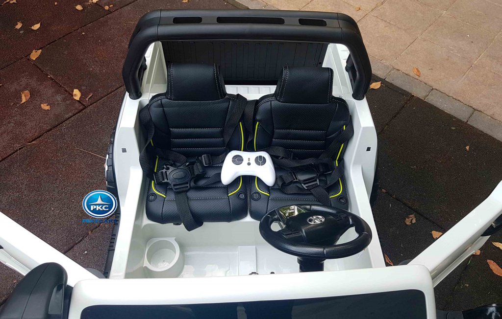 Toyota Hi-lux 12v 2,4Ghz blanco vista asientos