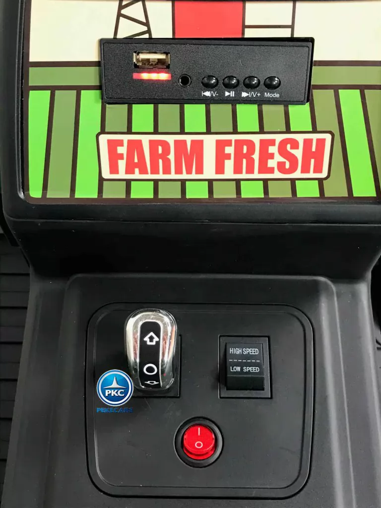 Tractor electrico Peketrac 6100 Verde vista panel de control