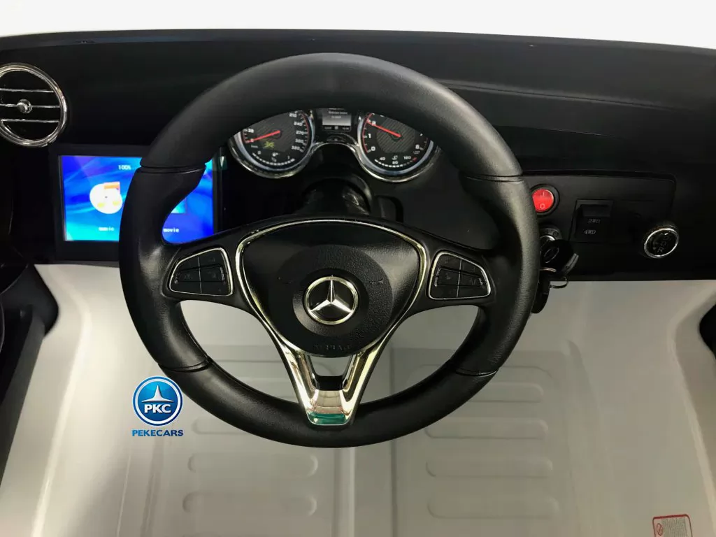 Coche electrico infantil GLC G35 Blanco vista volante