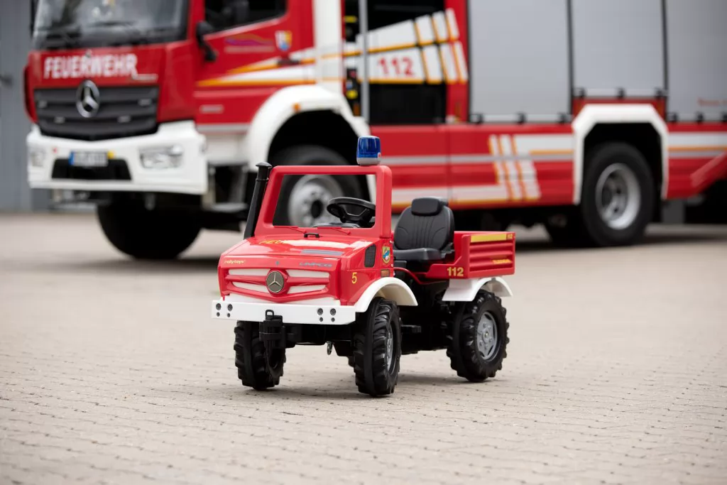 Camion De Bomberos Mercedes - comparacion camion bomberos real