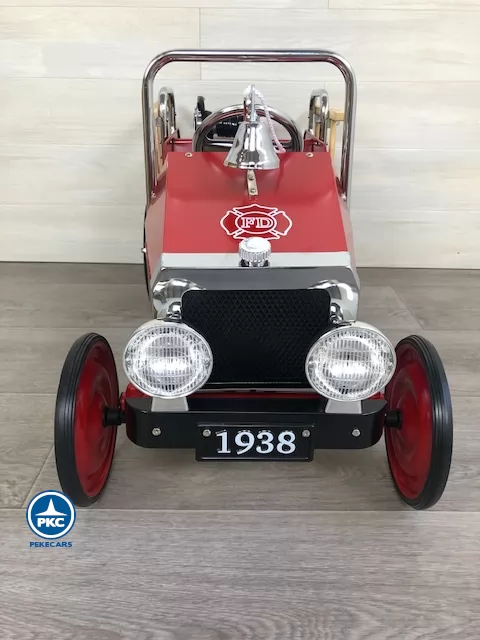 Coche de bomberos de metal rojo frontal