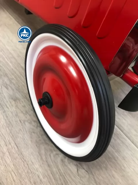 Coche de bomberos de metal rojo rueda