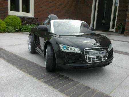AUDI R8 SPYDER NIÑOS 12V ASIENTO POLIPIEL