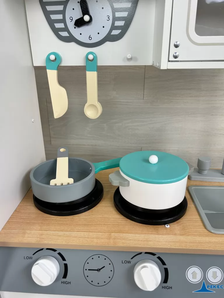 cocina de juguete blanca moderna
