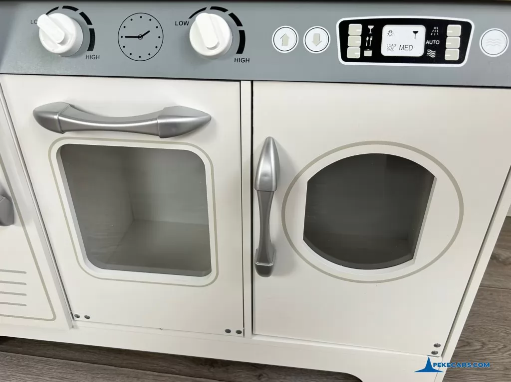 cocina de juguete blanca moderna