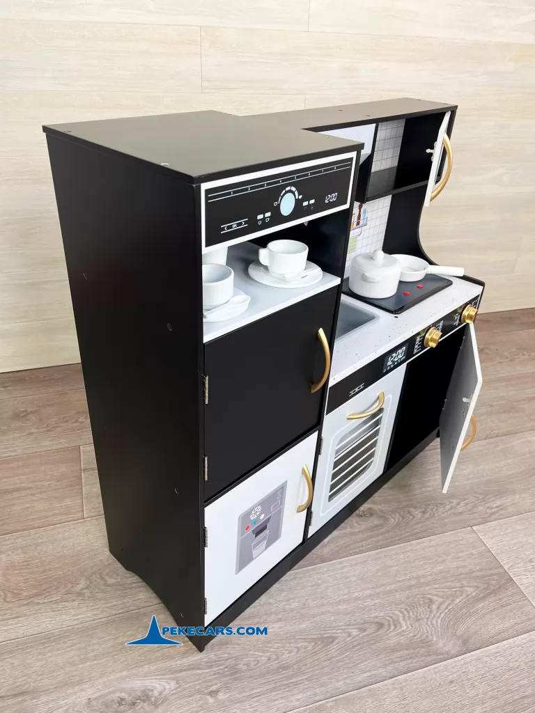 cocina de juguete grande cafetera negra accesorios vista lateral detalle