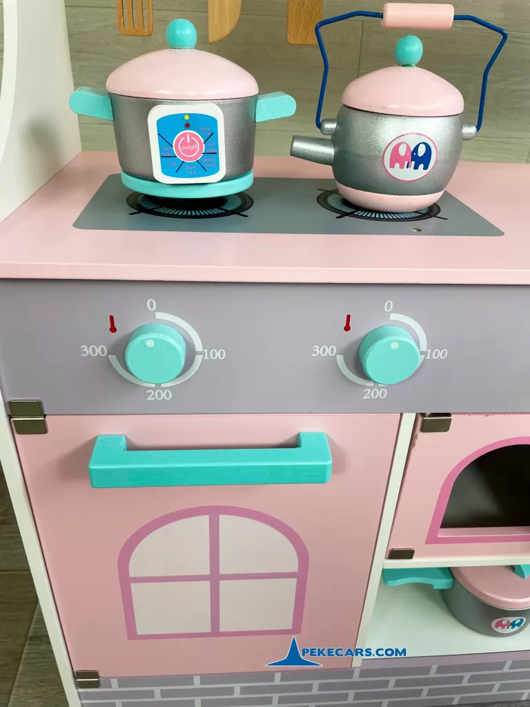cocina de juguetes rosa pastel accesorio detalle frente accesorios