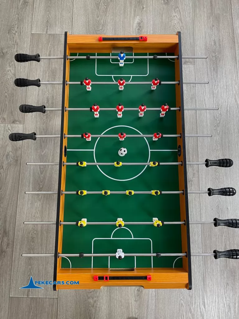 Futbolin Compacto de Madera Pekecars detalle arriba