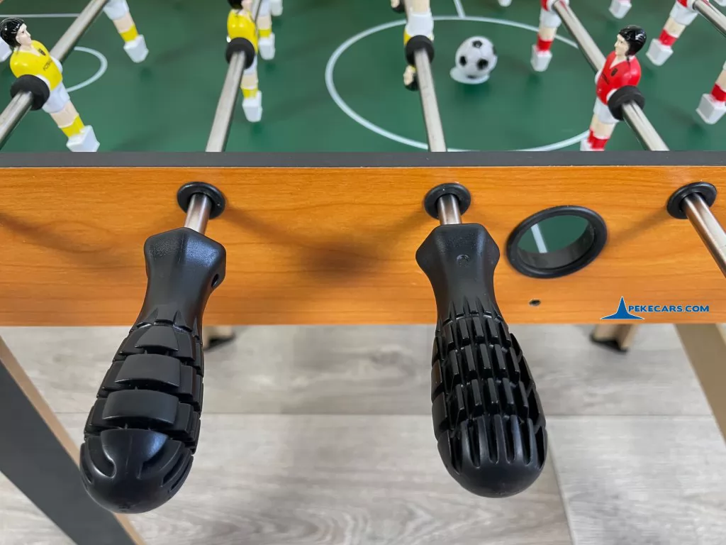 Futbolin Compacto de Madera Pekecars mandos