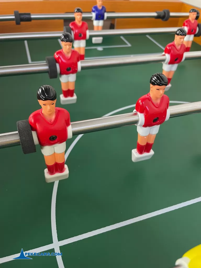 Futbolin de Madera Plegable Pekecars jugadores equipo 1