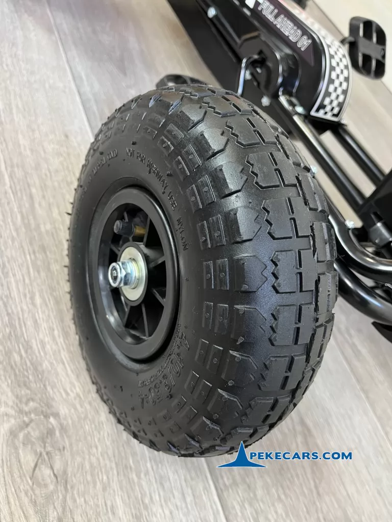 Kart de pedales A15 Negro ruedas neumaticas