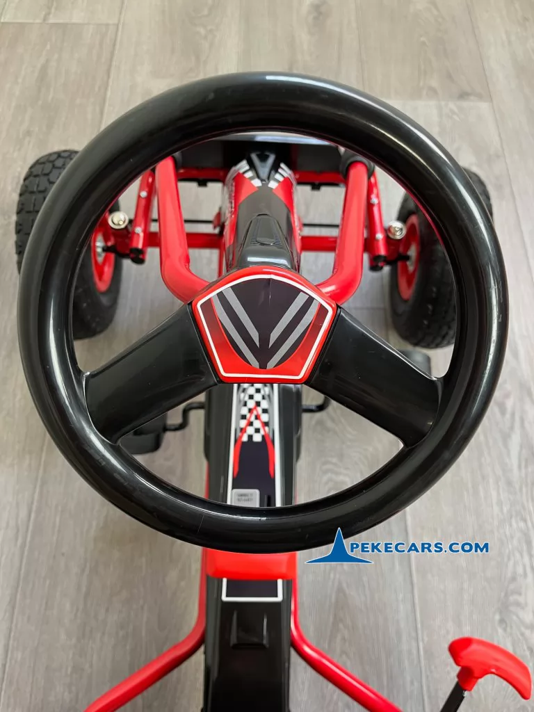 Kart de pedales A15 Rojo y Negro volante