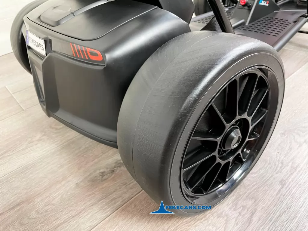 Kart electrico FX-I rojo rueda detalle