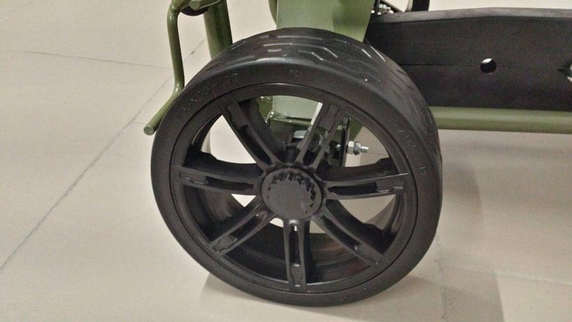 Kart a pedales GC004 Verde con ruedas de caucho
