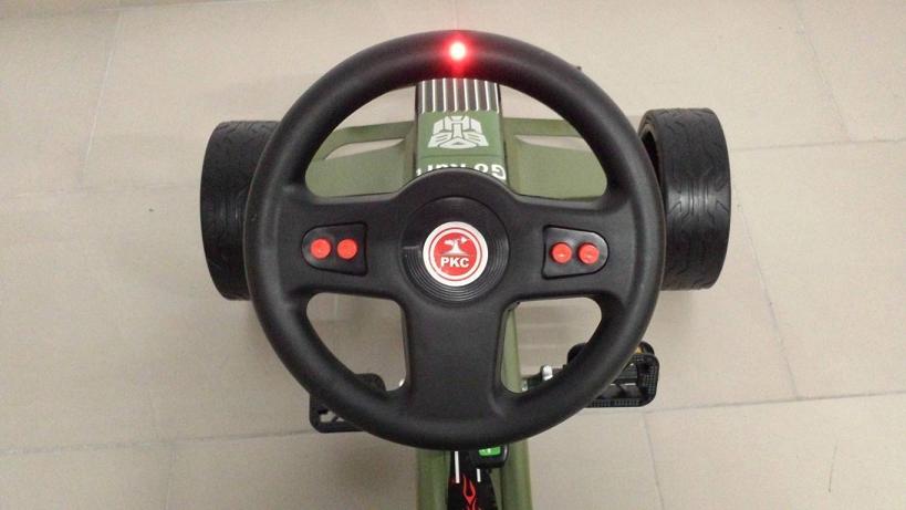 Kart a pedales GC004 Verde con ruedas de caucho