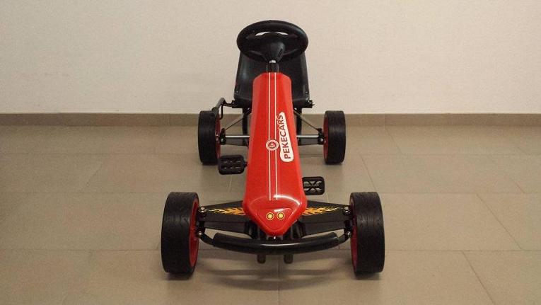 Kart a pedales GC004 Rojo con ruedas de caucho frontal