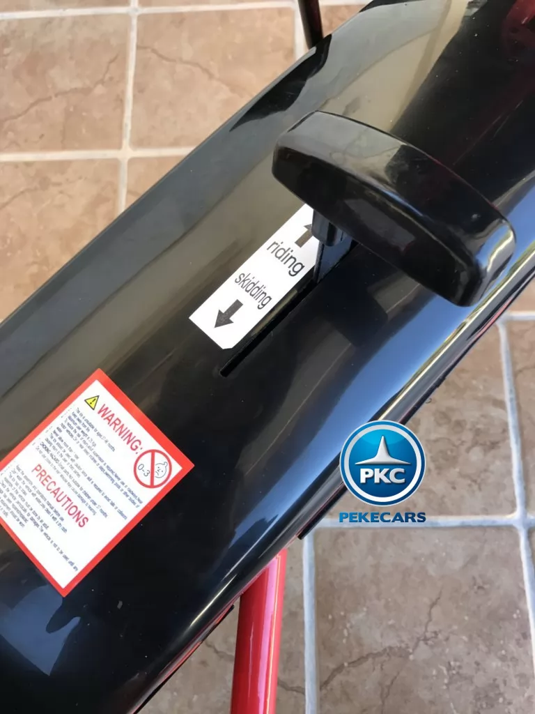 Kart a pedales Fiat Abarth Negro palanca piñón libre