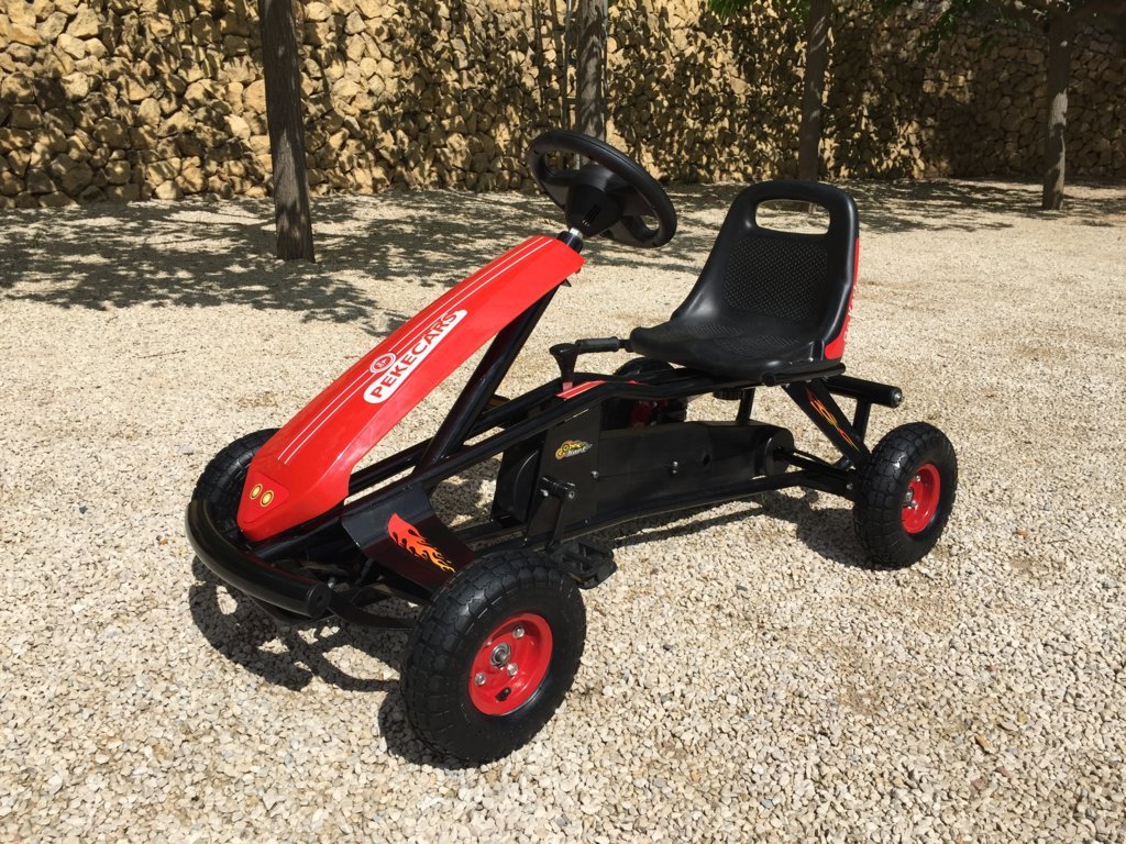 Kart a pedales GC004 Rojo con ruedas neumáticas