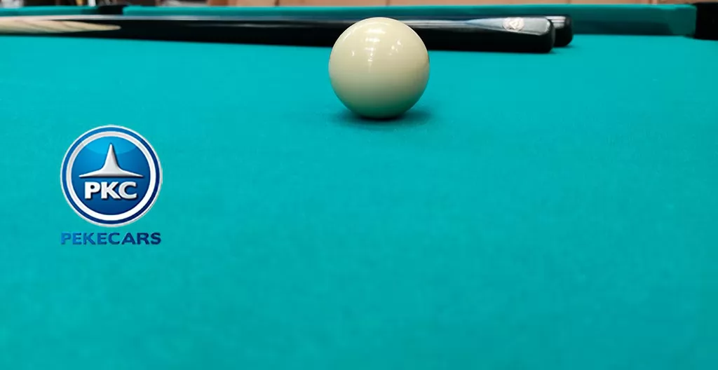 Mesa de billar Americano Semi Profesional vista mesa y bola blanca
