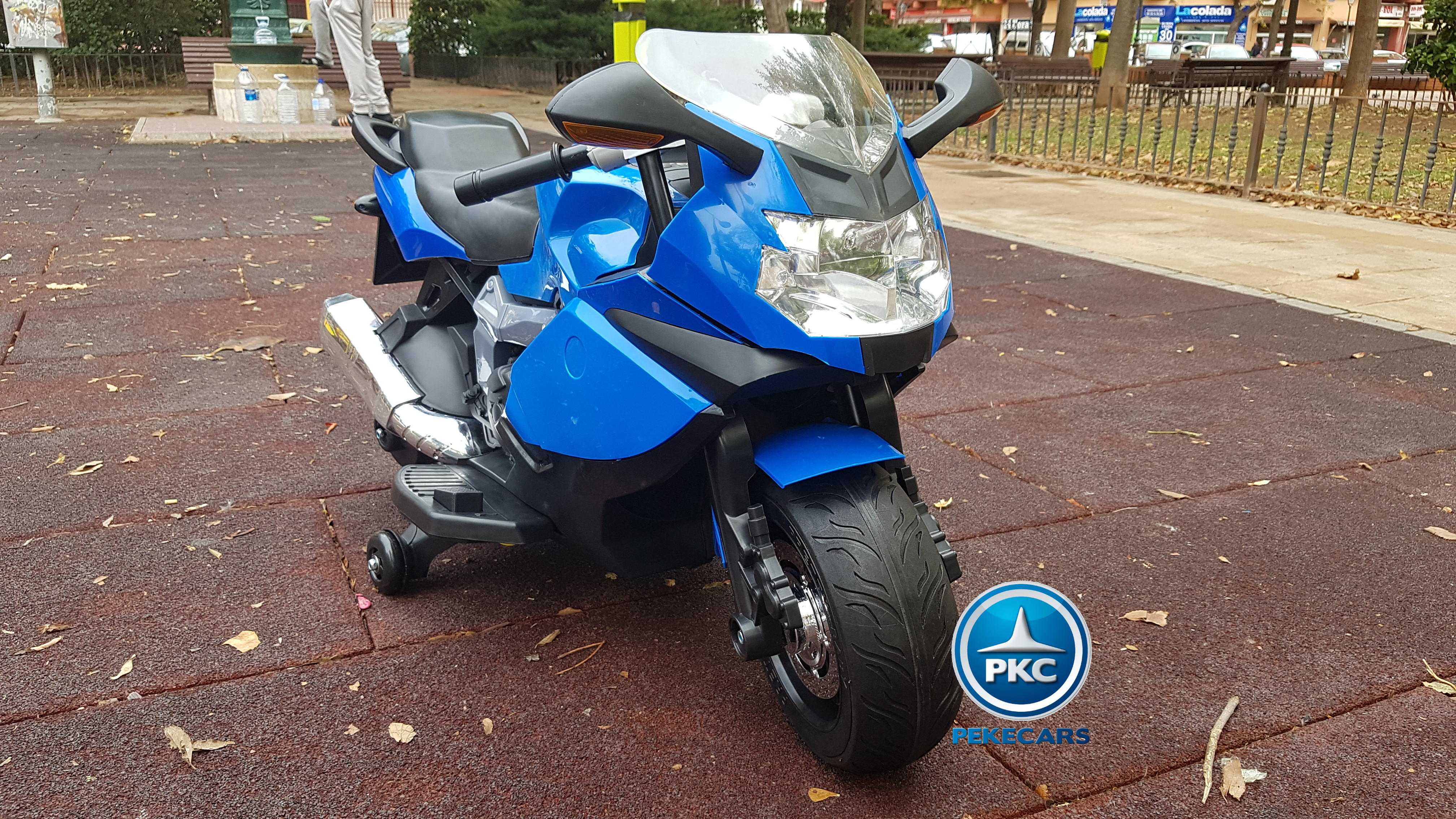 Moto electrica BMW style k1300s Azul - vista delantera