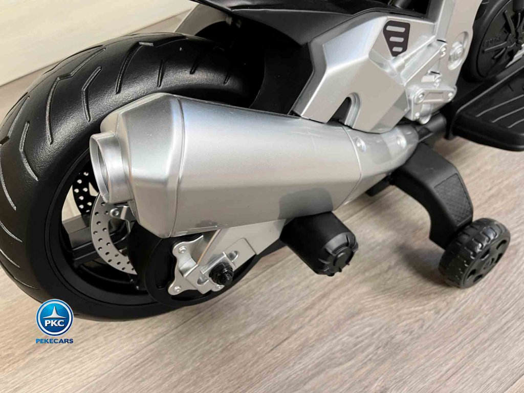 Aprilia Tuono Negra y Gris