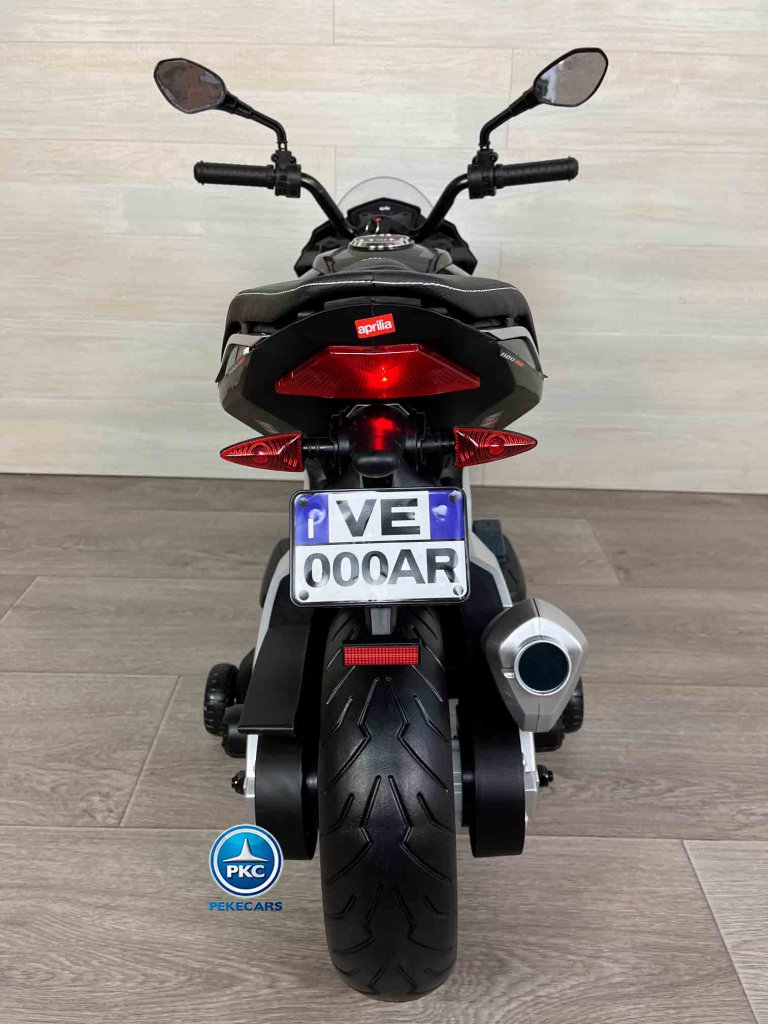 Aprilia Tuono Negra y Gris