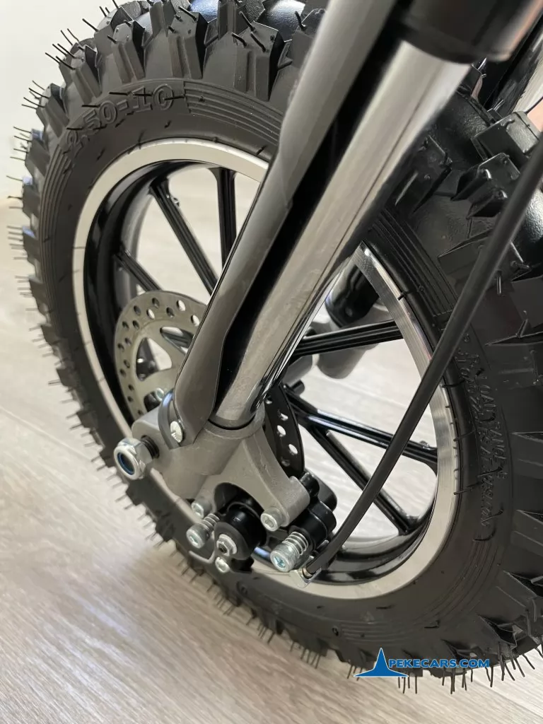 Moto electrica para niños Dirk 36V 800W Negro detalle horquilla