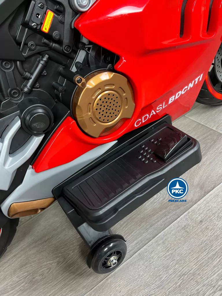Moto Ducati Panigale V5R 12V Roja