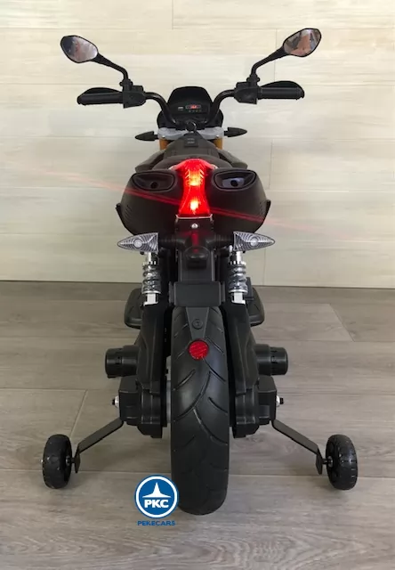 Moto aprilia dorsoduro 12v negra vista trasera