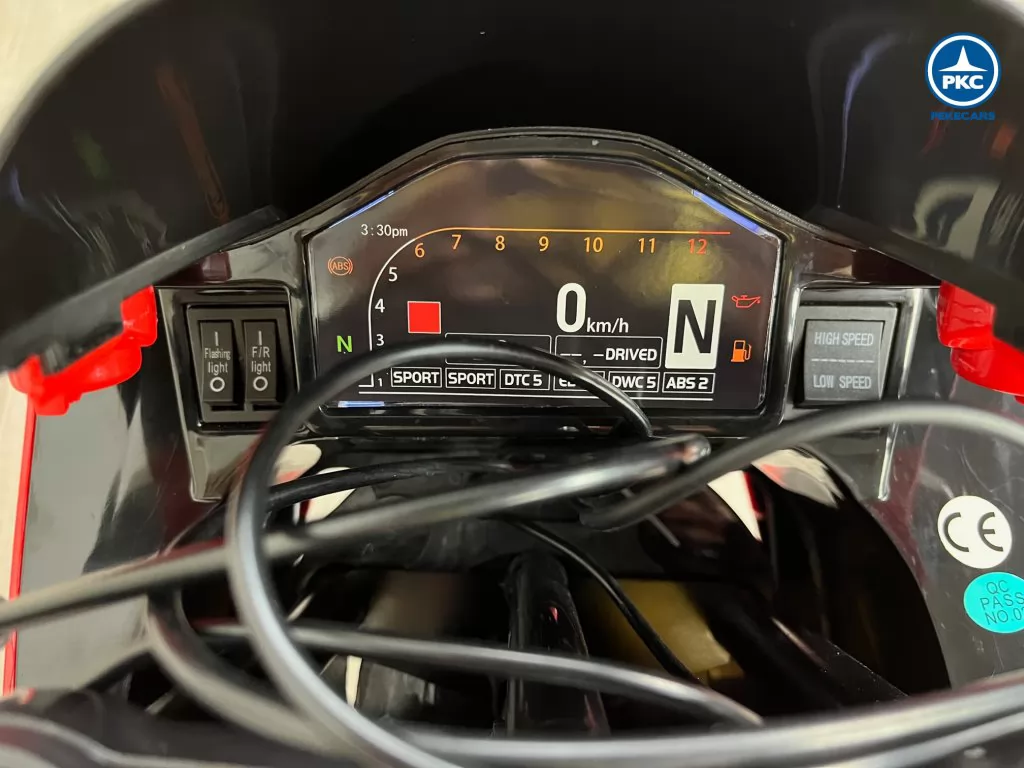 Moto de carreras estilo Ducati 24V Roja botones