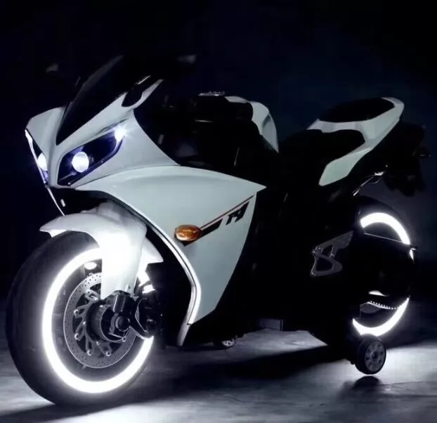 Moto eléctrica R1 Blanca - leds ruedas