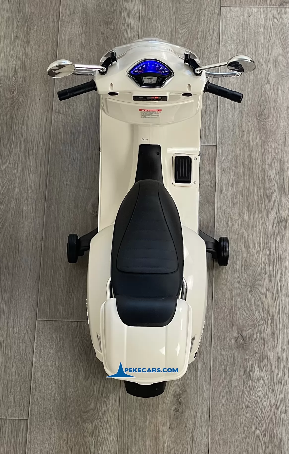 Moto Vespa GTS-S 12V blanco 3/4 vista cenital