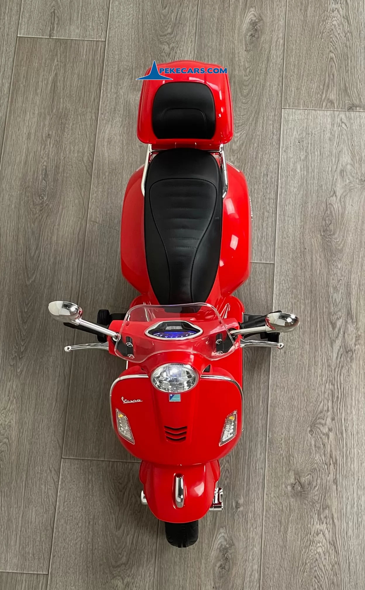 Moto Vespa GTS-S 12V roja 3/4 vista arriba