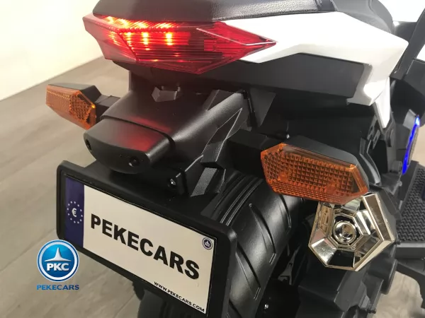 Moto de carreras blanca special edition