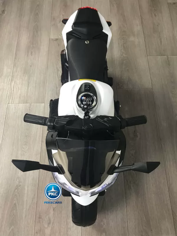 Moto de carreras blanca special edition