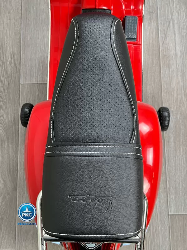 Moto electrica para niños Vespa Clasica Piaggio 12V Roja vista asiento