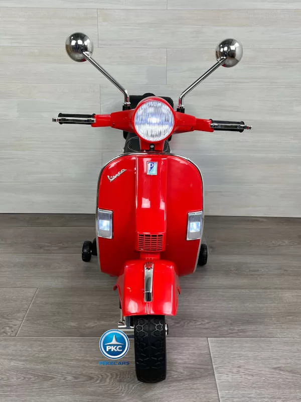 Moto electrica para niños Vespa Clasica Piaggio 12V Roja vista de frente