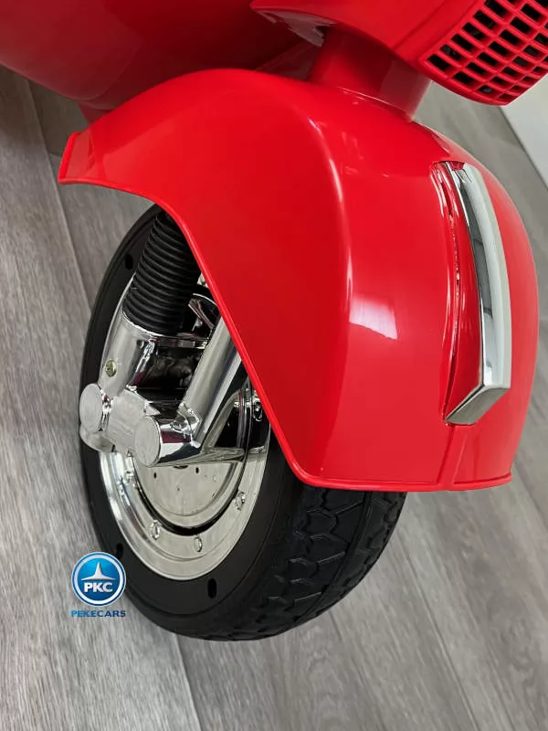 Moto electrica para niños Vespa Clasica Piaggio 12V Roja vista rueda delantera