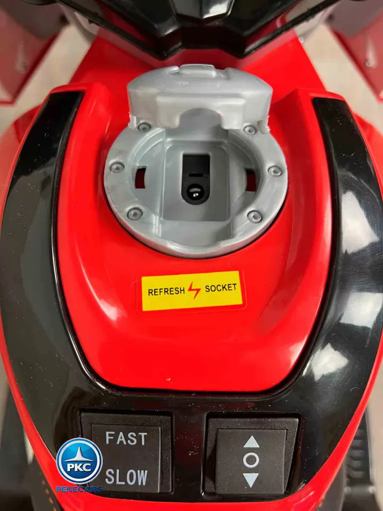 Moto electrica infantil de policia 12V Roja vista depósito