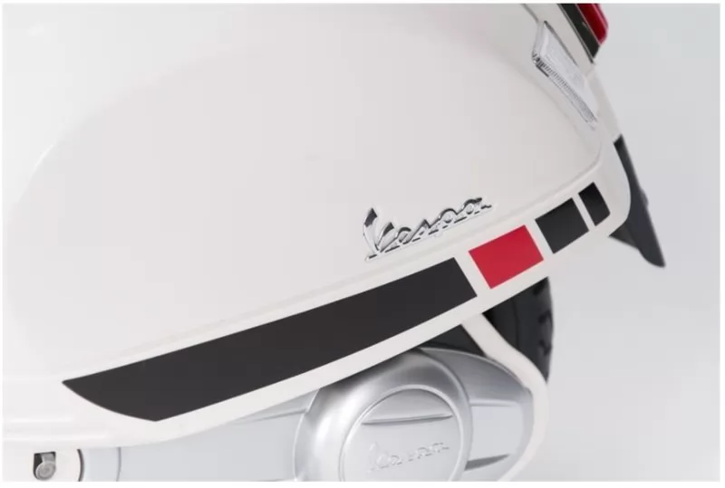 Vespa GTS Piaggio 12V Blanca logo
